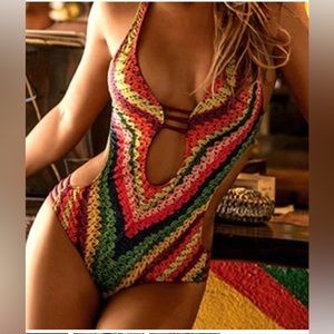 Cupshe monokini bikini brand new without tags says xxl but more like large to xl